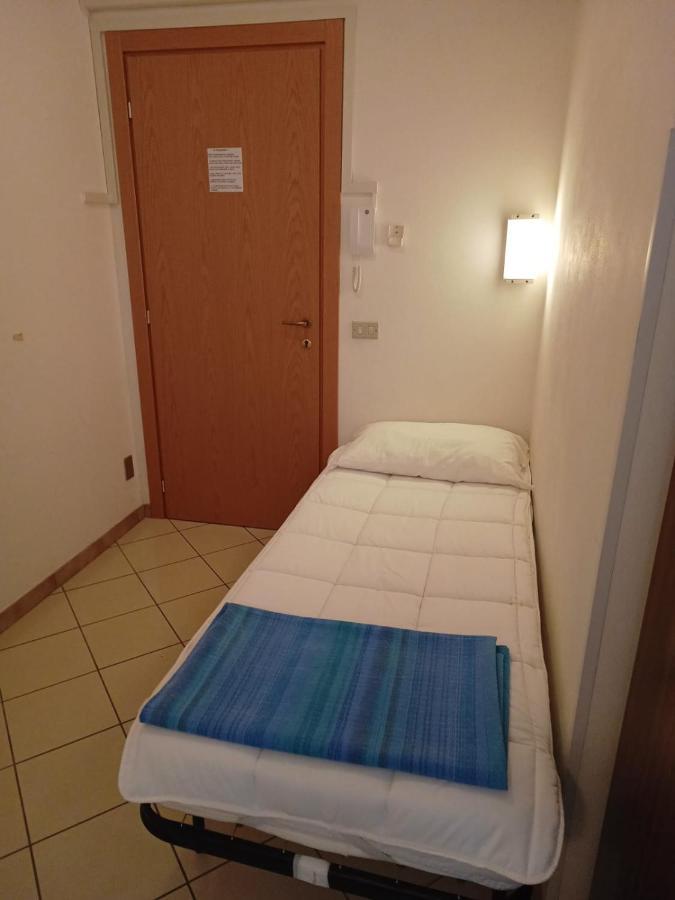 Appartamenti Carlotta Rimini Exterior foto